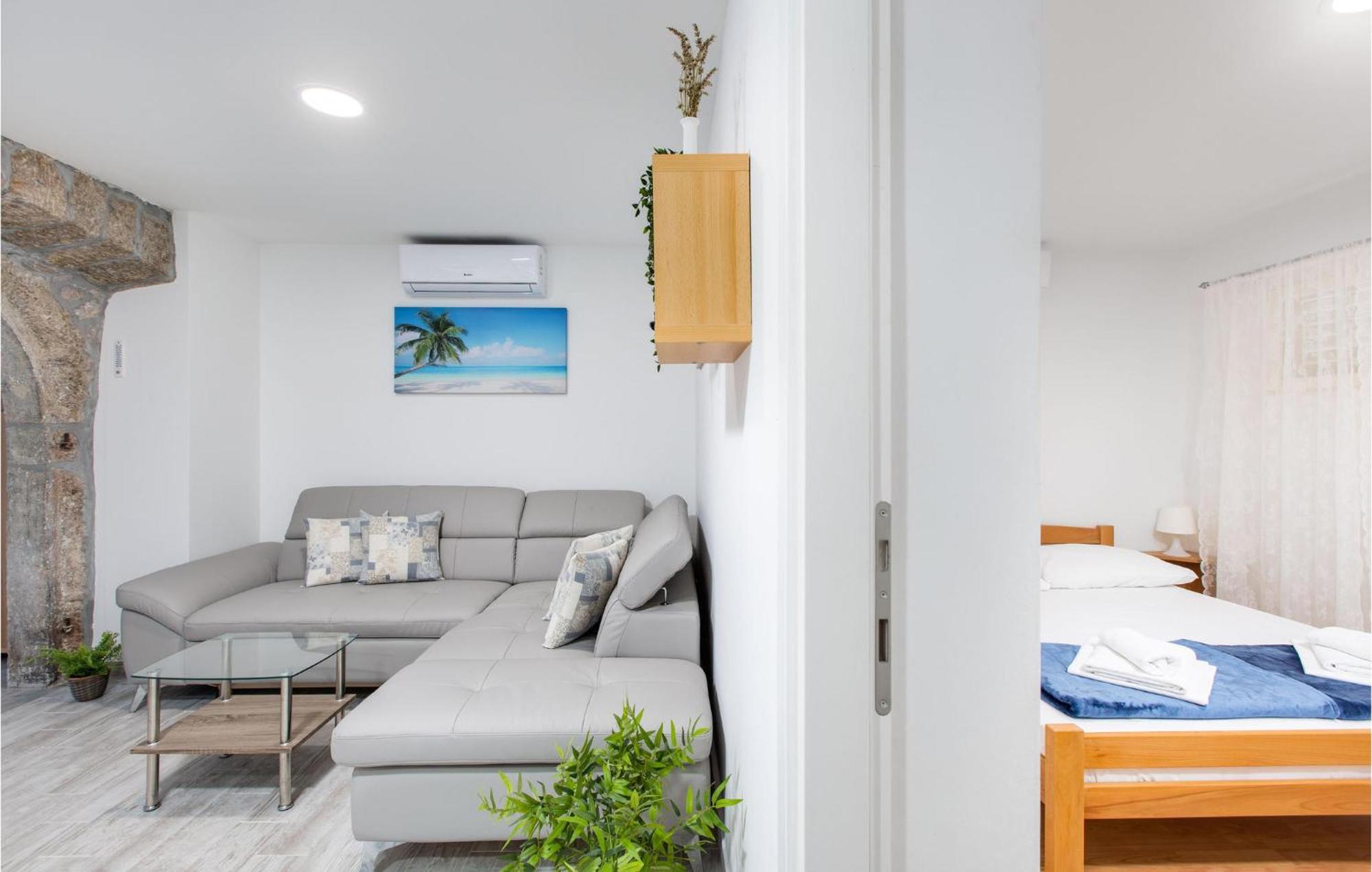 Gorgeous Apartment In Krk With Wifi Punat Exterior foto