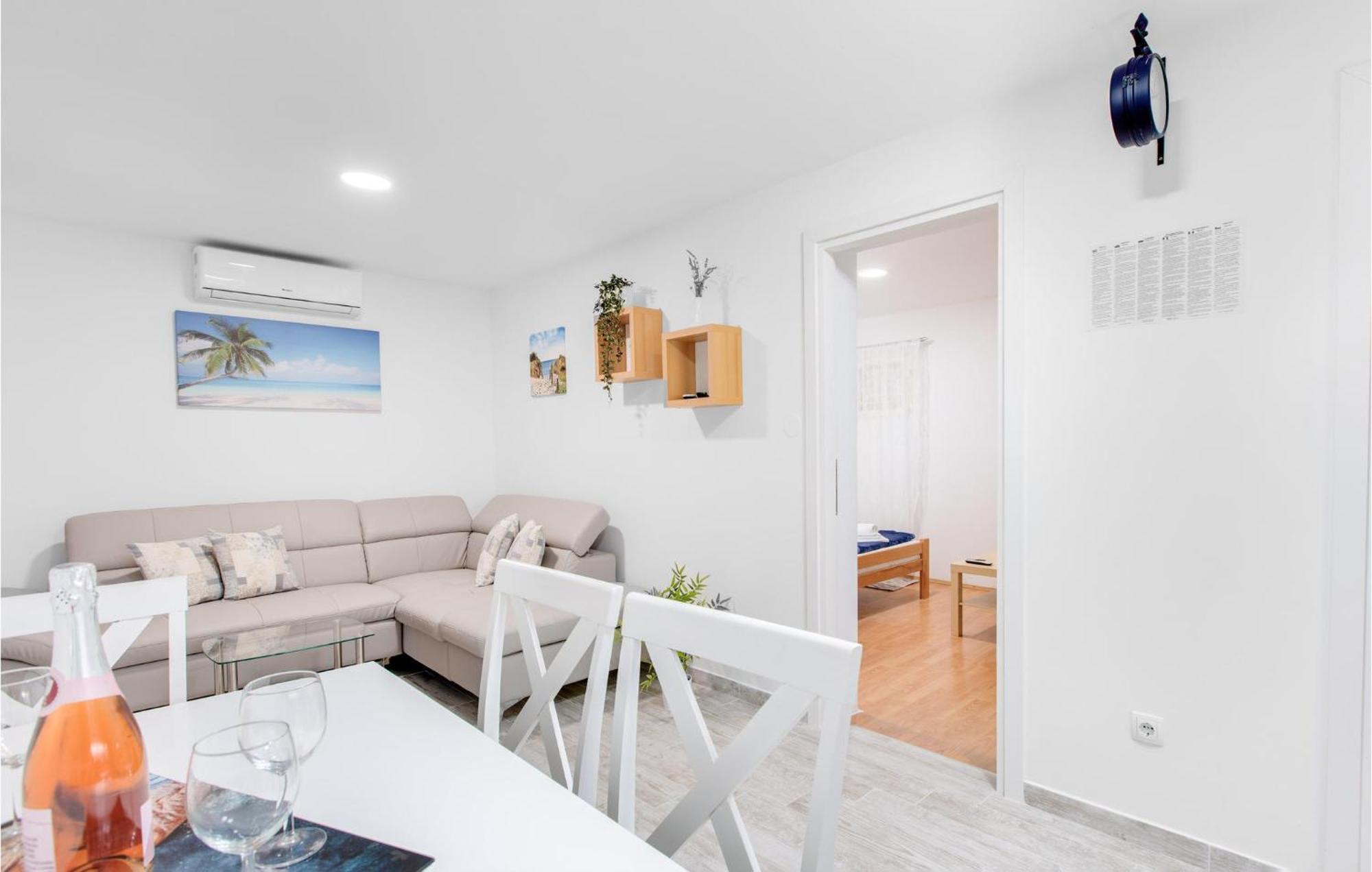 Gorgeous Apartment In Krk With Wifi Punat Exterior foto